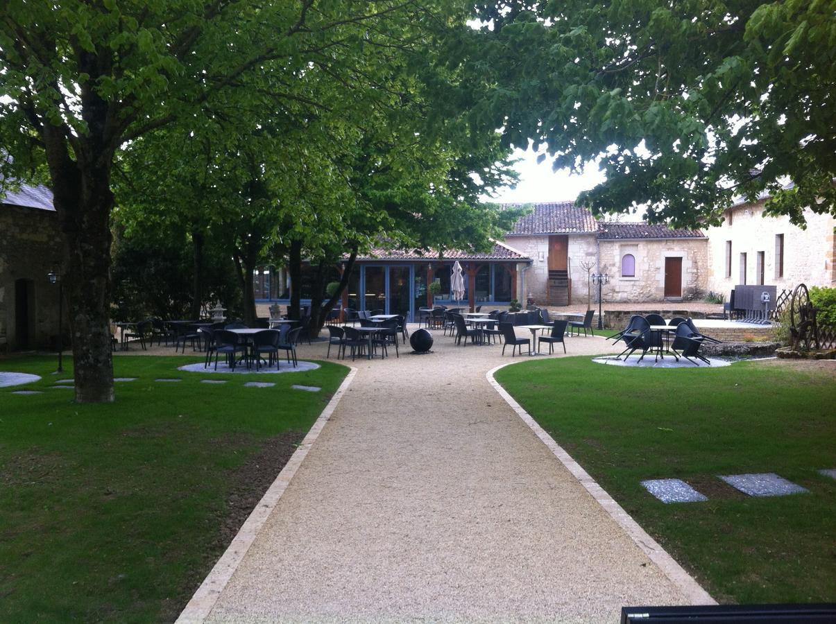 Chambres D'Hotes Les Delices De La Roche Louresse-Rochemenier ภายนอก รูปภาพ