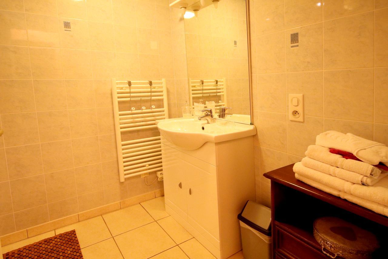 Chambres D'Hotes Les Delices De La Roche Louresse-Rochemenier ภายนอก รูปภาพ