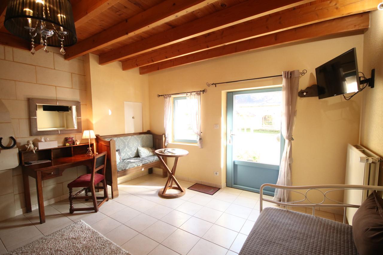 Chambres D'Hotes Les Delices De La Roche Louresse-Rochemenier ภายนอก รูปภาพ