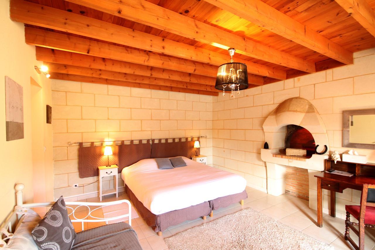 Chambres D'Hotes Les Delices De La Roche Louresse-Rochemenier ภายนอก รูปภาพ